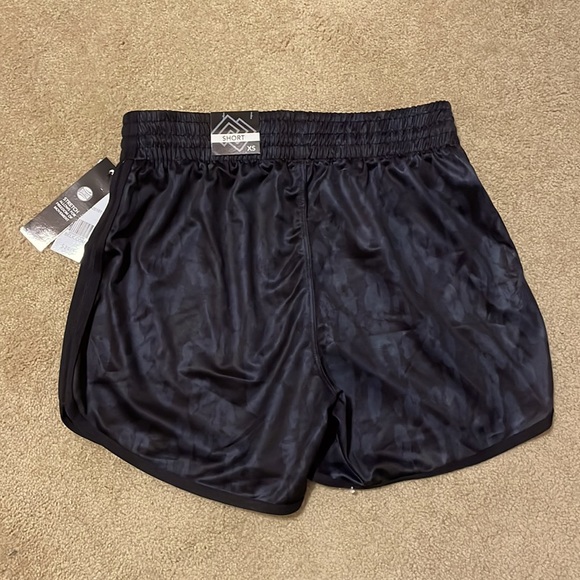🆕 NWT Black ZELOS Running Shorts - X-Small - Picture 2 of 4